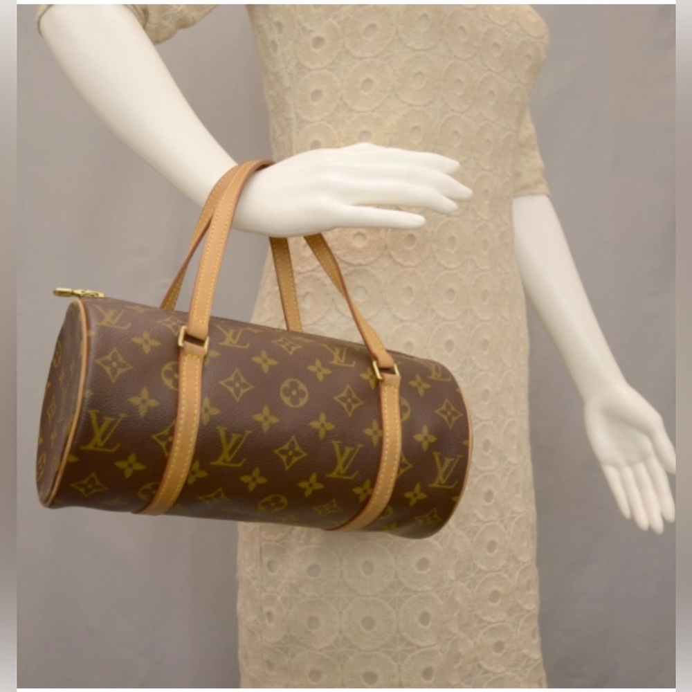 DISCONTINUED RARE VINTAGE LOUIS VUITTON
MONOGRAM CANVAS PAPILLON 30